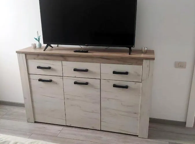 Alex كونستانتا