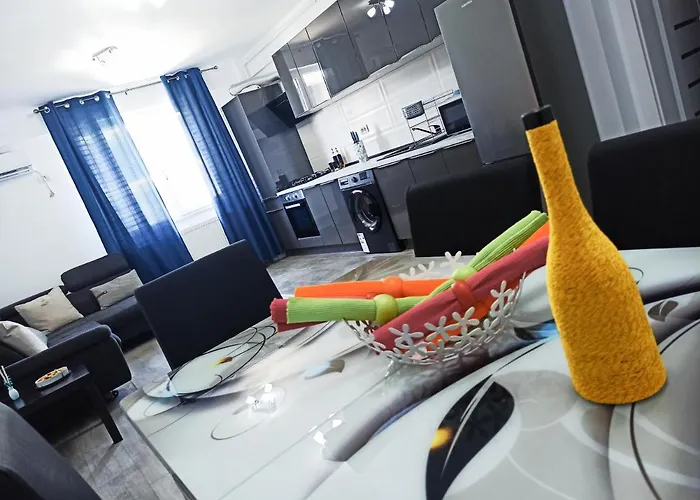 Alex كونستانتا